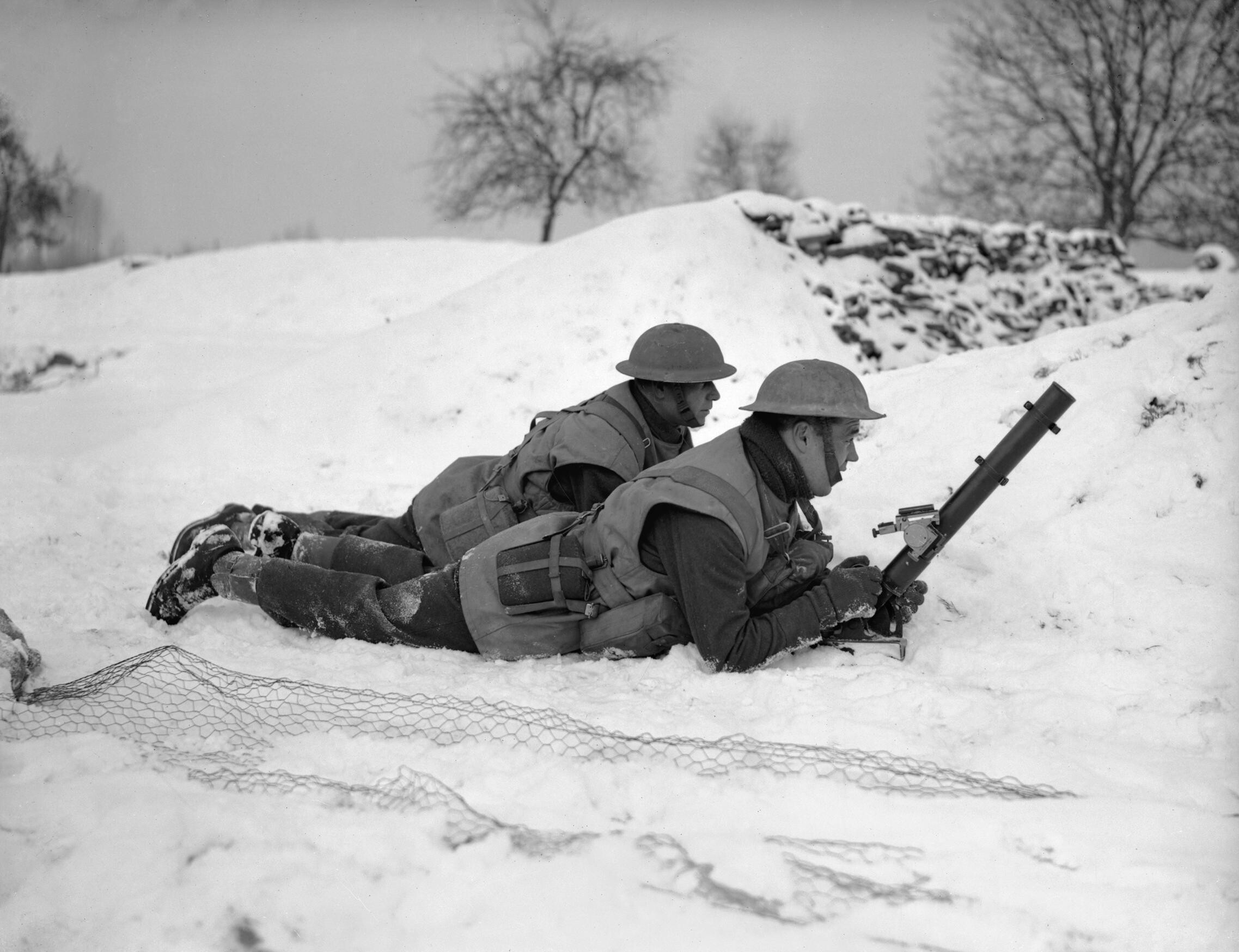 2-inch mortar team of UK 2nd Warwickshire Regiment at Rumegies